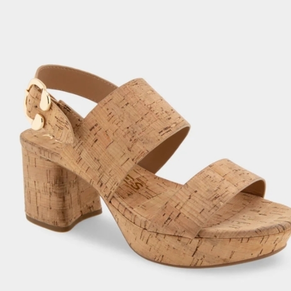 Women's Tan Platform Sandals